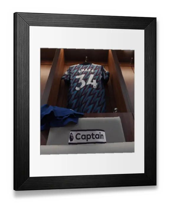 Framed Print : Granit Xhaka: Arsenal Captain's Pre-Match Ritual (2021-22) vs Brentford Framed Print : Granit Xhaka: Arsenal Captain's Pre-Match Ritual (2021-22) vs Brentford