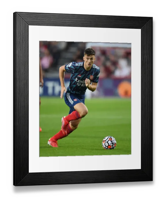 Framed Print : Arsenal's Kieran Tierney in Action: Brentford vs Arsenal, 2021-22 Premier League Framed Print : Arsenal's Kieran Tierney in Action: Brentford vs Arsenal, 2021-22 Premier League