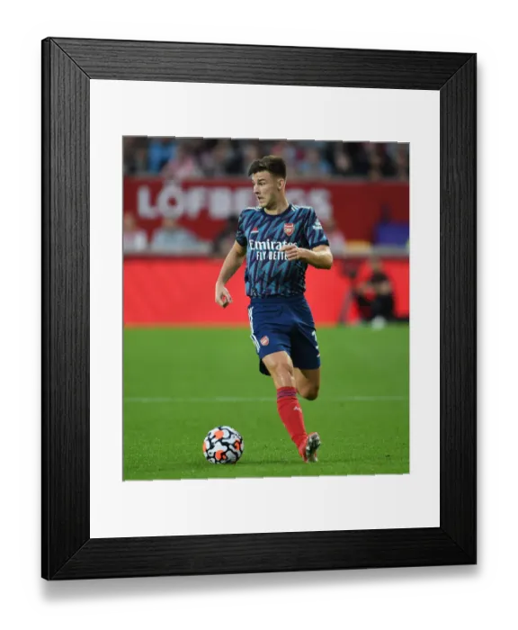 Framed Print : Kieran Tierney in Action: Brentford vs Arsenal, 2021-22 Premier League Framed Print : Kieran Tierney in Action: Brentford vs Arsenal, 2021-22 Premier League