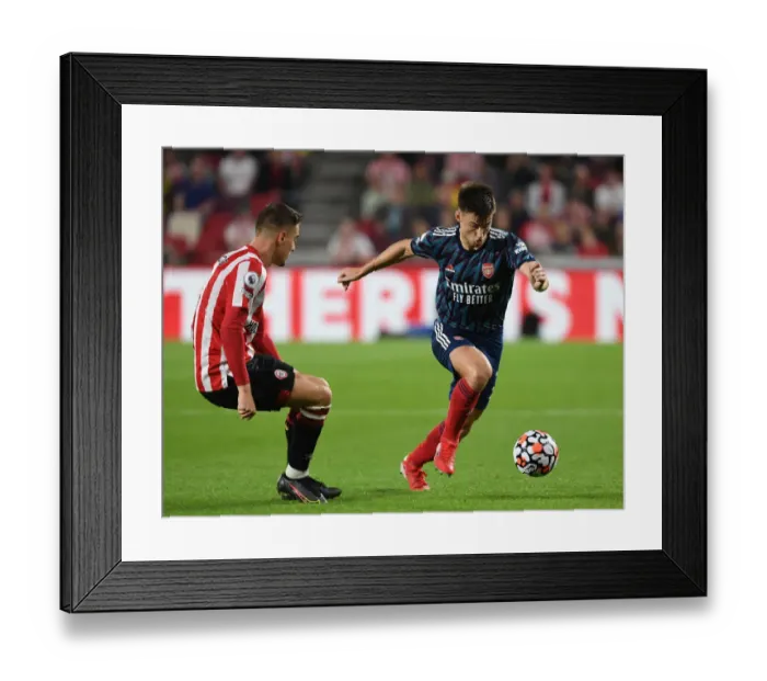 Framed Print : Kieran Tierney Breaks Past Sergi Canos: Brentford vs Arsenal, 2021-22 Premier League Framed Print : Kieran Tierney Breaks Past Sergi Canos: Brentford vs Arsenal, 2021-22 Premier League