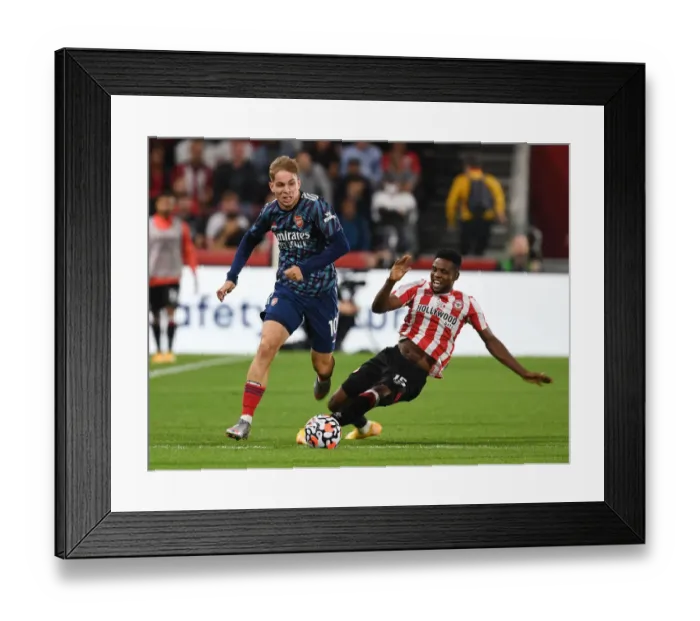 Framed Print : Emile Smith Rowe's Sensational Surge: Arsenal's Win at Brentford vs. Frank Onyeka Framed Print : Emile Smith Rowe's Sensational Surge: Arsenal's Win at Brentford vs. Frank Onyeka