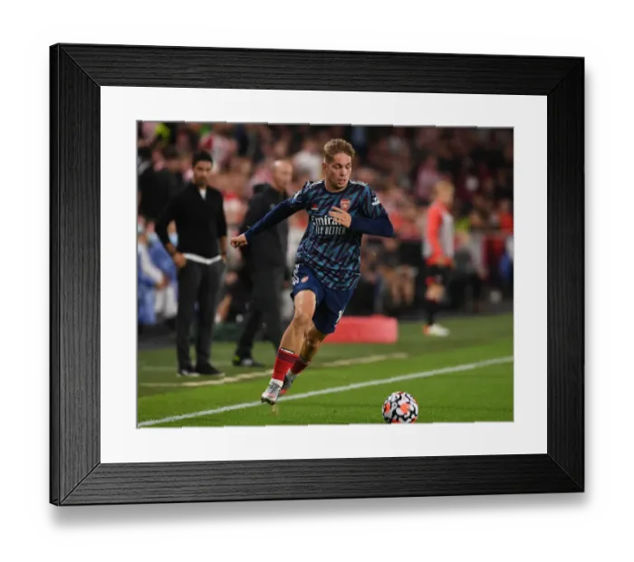 Framed Print : Emile Smith Rowe's Star-Making Performance: Arsenal Triumphs Over Brentford