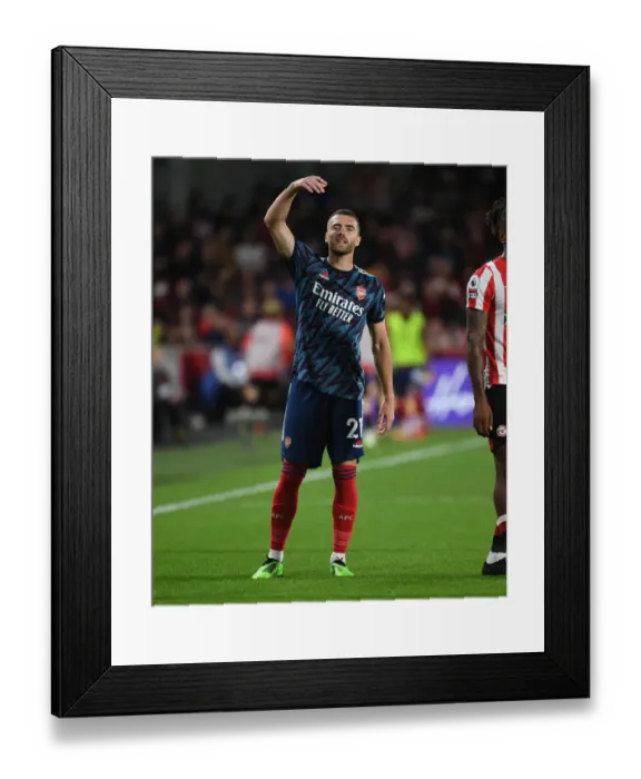 Framed Print : Calum Chambers in Action: Arsenal's Defender Shines in Brentford Clash, Premier League 2021-22