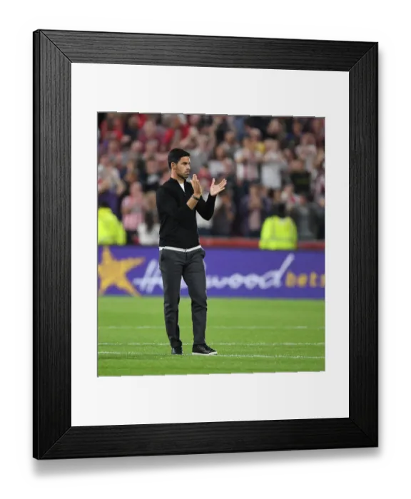 Framed Print : Mikel Arteta Applauding Arsenal Fans at Brentford Community Stadium - Premier League 2021-22
