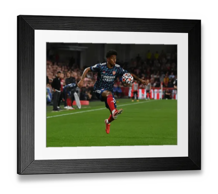 Framed Print : Reiss Nelson in Action: Arsenal vs. Brentford, 2021-22 Premier League