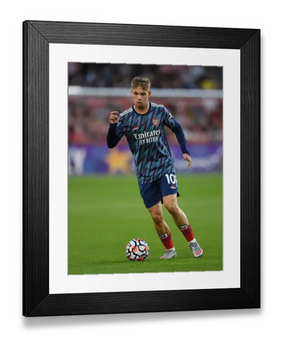 Framed Print : Emile Smith Rowe's Standout Performance: Arsenal's Triumph Over Brentford in 2021-22 Premier League Framed Print : Emile Smith Rowe's Standout Performance: Arsenal's Triumph Over Brentford in 2021-22 Premier League