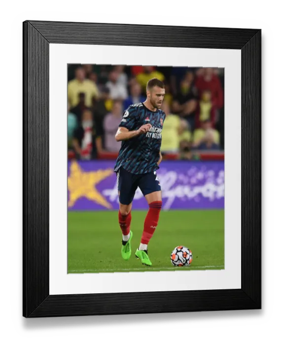 Framed Print : Calum Chambers in Action: Arsenal vs. Brentford, Premier League 2021-22