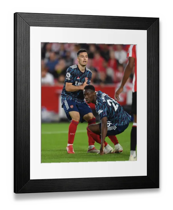 Framed Print : Brentford vs Arsenal: Martinelli Consoles Distressed Rival Balogun