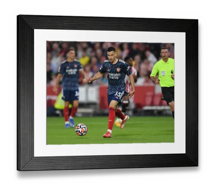 Framed Print : Gabriel Martinelli in Action: Brentford vs Arsenal, 2021-22 Premier League Framed Print : Gabriel Martinelli in Action: Brentford vs Arsenal, 2021-22 Premier League