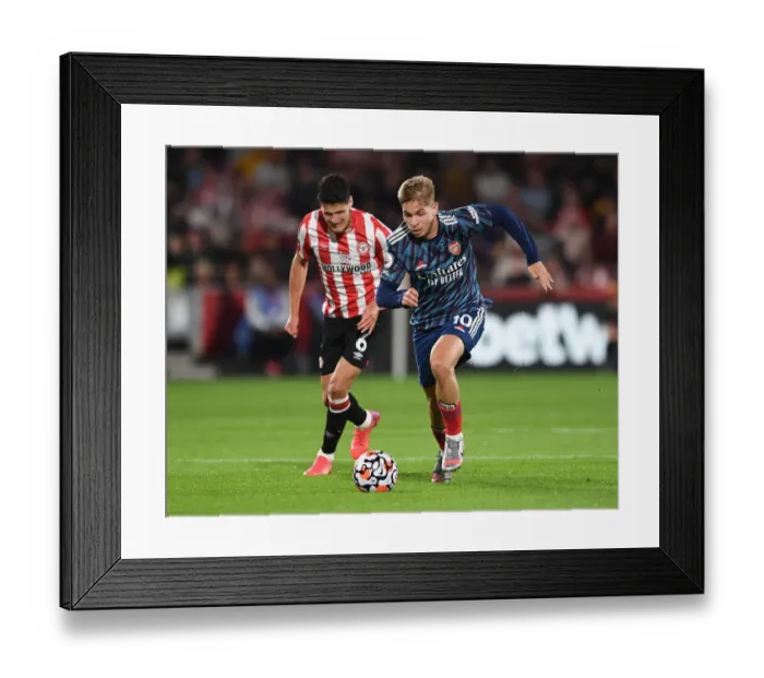 Framed Print : Emile Smith Rowe Clashes with Christian Norgaard: Brentford vs. Arsenal, 2021-22 Premier League Framed Print : Emile Smith Rowe Clashes with Christian Norgaard: Brentford vs. Arsenal, 2021-22 Premier League