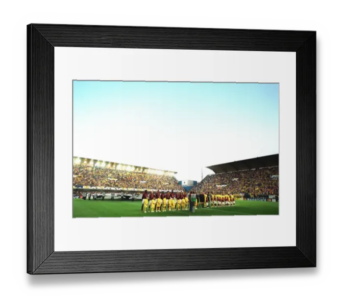 Framed Print : Villarreal v Arsenal 2005-6