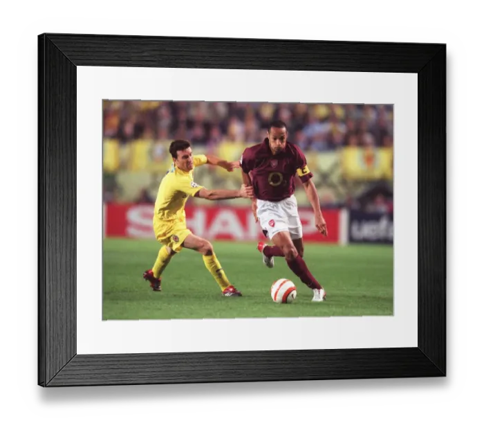 Framed Print : Thierry Henry (Arsenal) Josico (Villarreal). Villarreal 0: 0 Arsenal Framed Print : Thierry Henry (Arsenal) Josico (Villarreal). Villarreal 0: 0 Arsenal