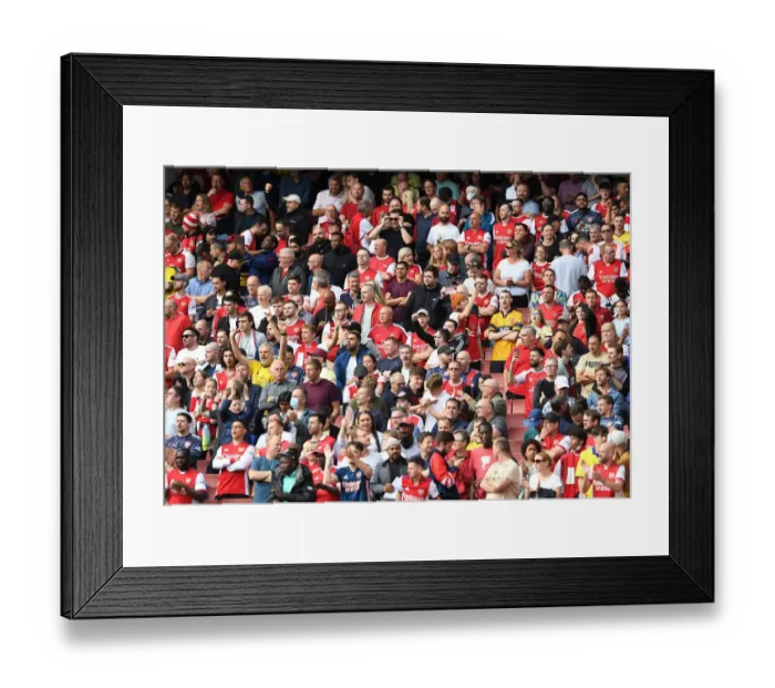 Framed Print : Arsenal vs. Chelsea: Passionate Fans at the Emirates Stadium, Premier League 2021-22