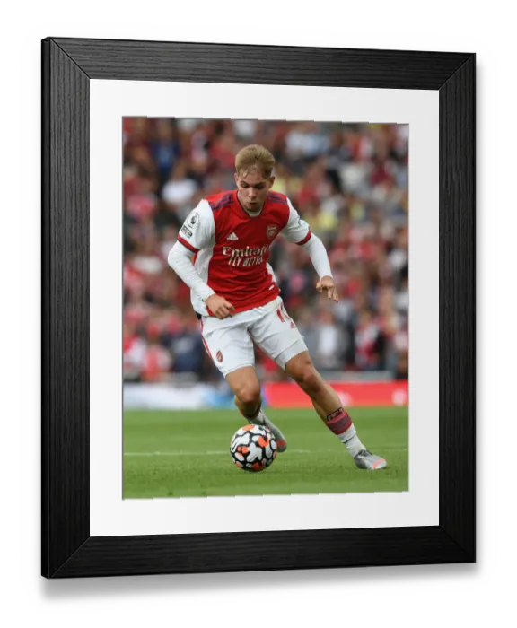 Framed Print : Emile Smith Rowe Shines: Arsenal's Breakout Star Leads Victory Over Chelsea in 2021-22 Premier League Framed Print : Emile Smith Rowe Shines: Arsenal's Breakout Star Leads Victory Over Chelsea in 2021-22 Premier League