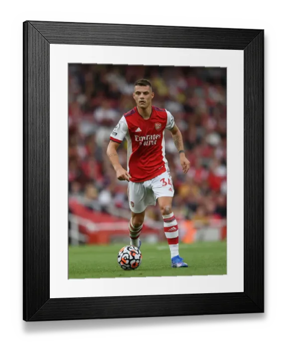 Framed Print : Granit Xhaka in Action: Arsenal vs Chelsea, Premier League 2021-22 Framed Print : Granit Xhaka in Action: Arsenal vs Chelsea, Premier League 2021-22