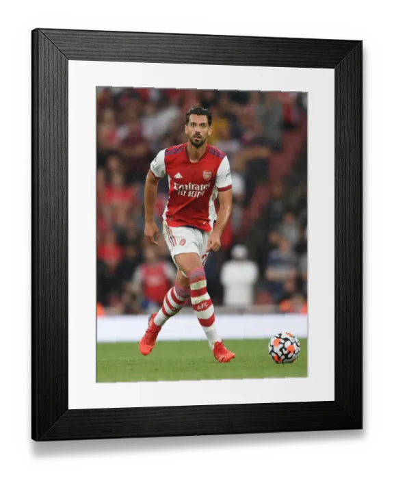 Framed Print : Arsenal's Pablo Mari Faces Off Against Chelsea at Emirates Stadium (2021-22)
