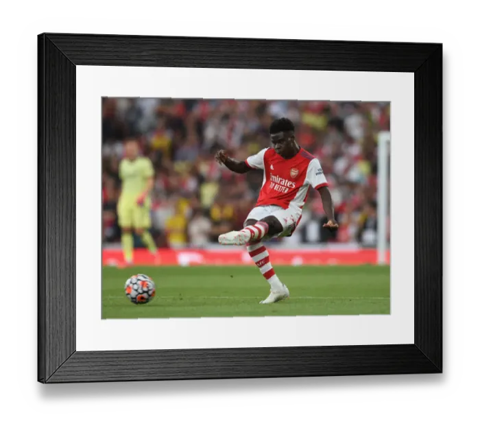 Framed Print : Bukayo Saka in Action: Arsenal vs. Chelsea, Premier League 2021-22