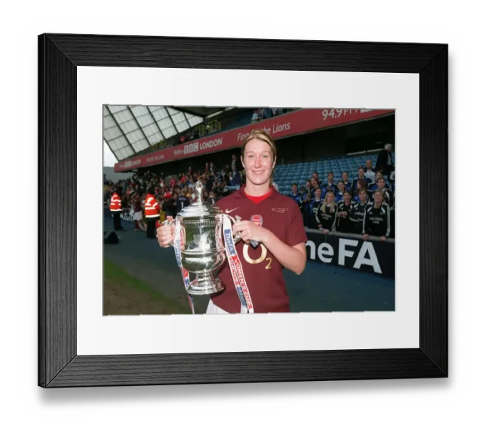 Framed Print : Ciara Grant (Arsenal) with the FA Cup Trophy