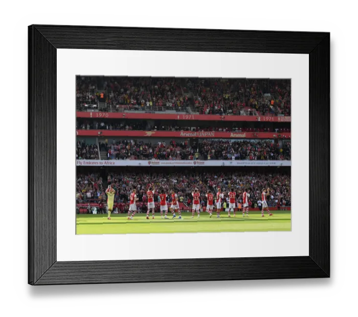 Framed Print : Arsenal and Chelsea Clash: Premier League Showdown at Emirates Stadium