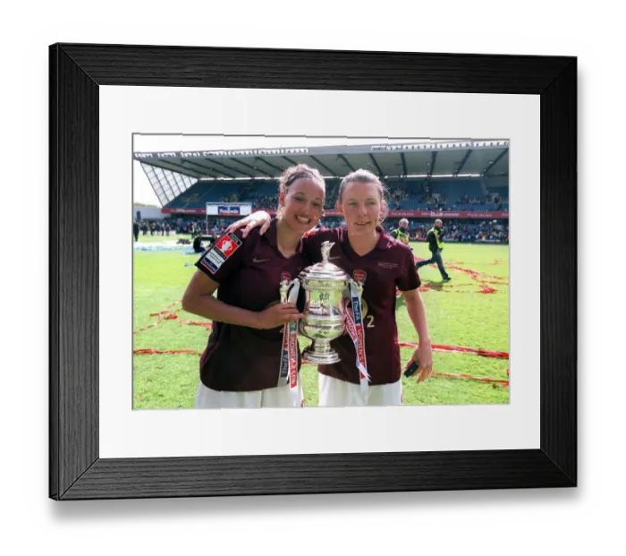 Framed Print : Lianne Sanderson and Kirsty Pealling (Arsenal) with the FA Cup Trophy Framed Print : Lianne Sanderson and Kirsty Pealling (Arsenal) with the FA Cup Trophy