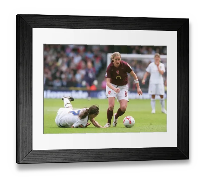 Framed Print : Kelly Smith (Arsenal) Nicole Emmanuel (Leeds)