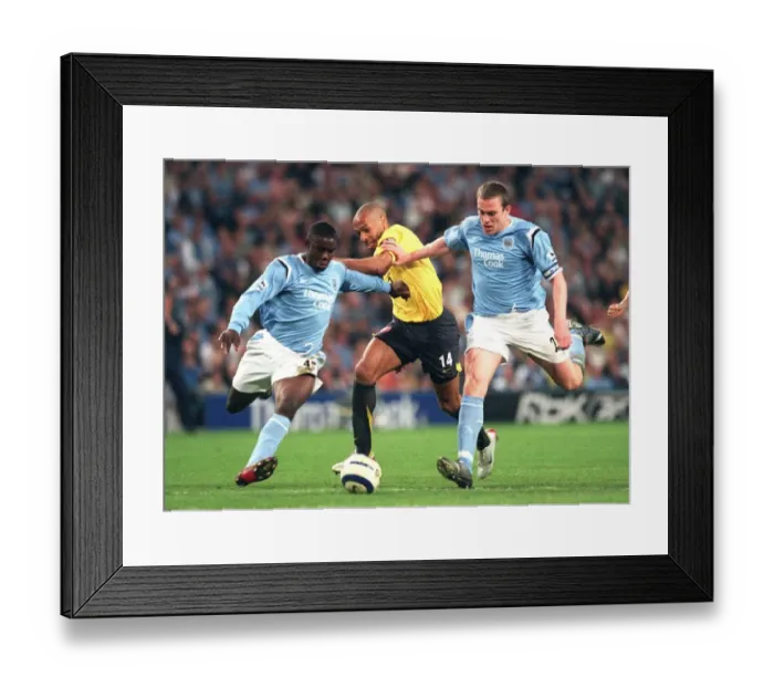 Framed Print : Thierry Henry (Arsenal) Micah Richards and Richard Dunne (Man City) Framed Print : Thierry Henry (Arsenal) Micah Richards and Richard Dunne (Man City)
