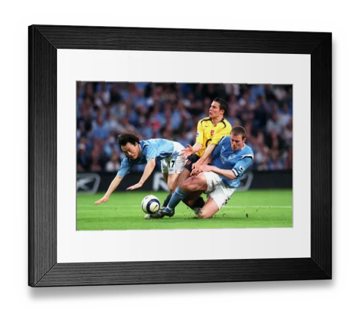 Framed Print : Robin van Persie (Arsenal) Jihai Sun and Richard Dunne (Man City)