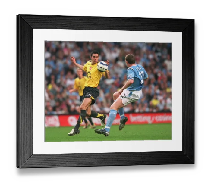 Framed Print : Arsenal's Glory: 3-1 FA Premiership Win Against Manchester City, 2006