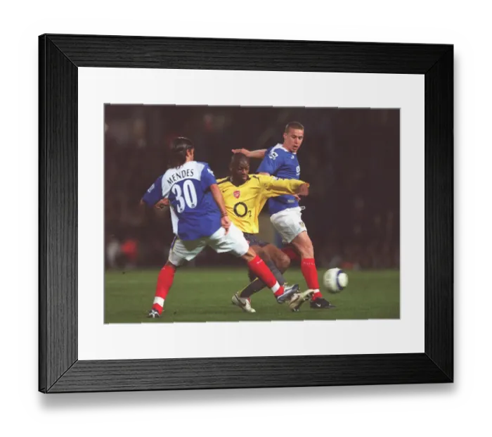 Framed Print : Arsenal vs. Portsmouth: A 1-1 Draw at Fratton Park, FA Premiership, 2006