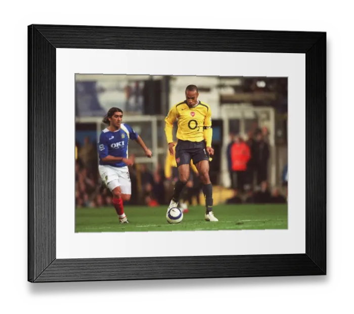 Framed Print : Arsenal vs. Portsmouth: A 1-1 Stalemate at Fratton Park, FA Premiership 2006 Framed Print : Arsenal vs. Portsmouth: A 1-1 Stalemate at Fratton Park, FA Premiership 2006