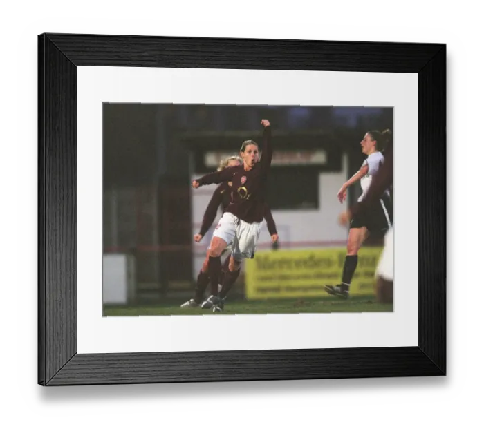 Framed Print : Kelly Smith celebrates scoring Arsenals 1st goal