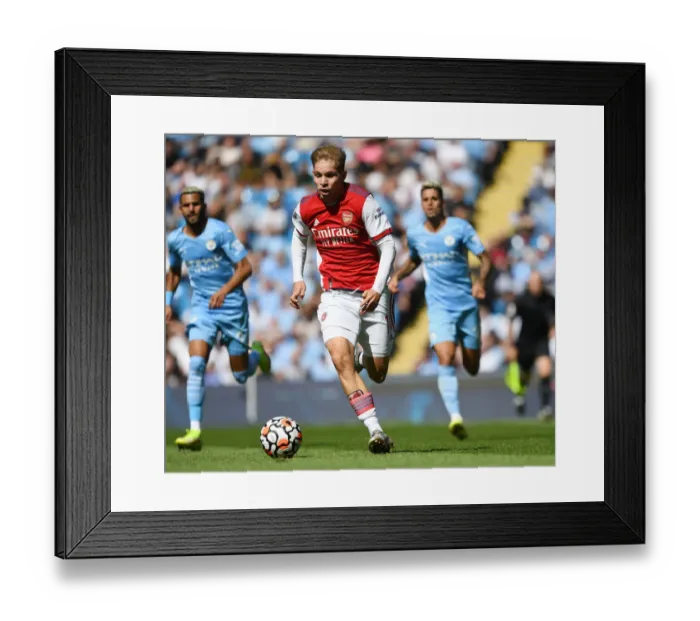 Framed Print : Emile Smith Rowe in Action: Manchester City vs. Arsenal, Premier League 2021-22 Framed Print : Emile Smith Rowe in Action: Manchester City vs. Arsenal, Premier League 2021-22