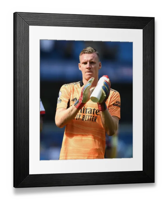 Framed Print : Arsenal's Bernd Leno Applauding Fans in Manchester City Showdown - Premier League 2021-22 Framed Print : Arsenal's Bernd Leno Applauding Fans in Manchester City Showdown - Premier League 2021-22
