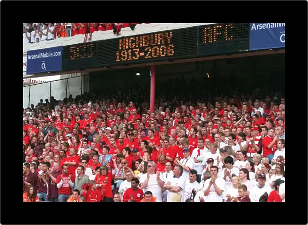 Arsenal fans under the scoreboard. Arsenal 4: 2 Wigan Athletic