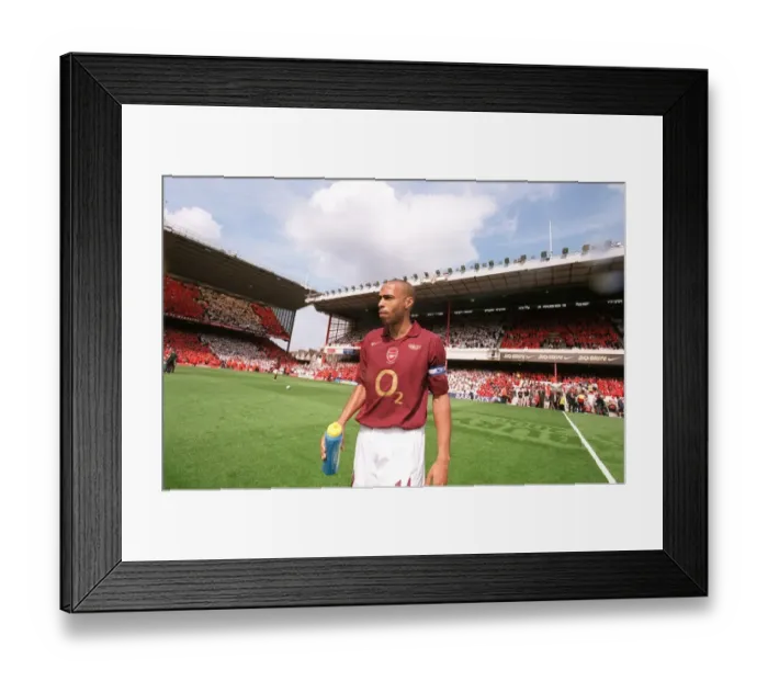 Framed Print : Thierry Henry (Arsenal) before the match. Arsenal 4: 2 Tottenham Hotspur