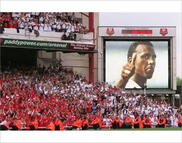 David Rocastle (Ex Arsenal Player) is remembered by the fans