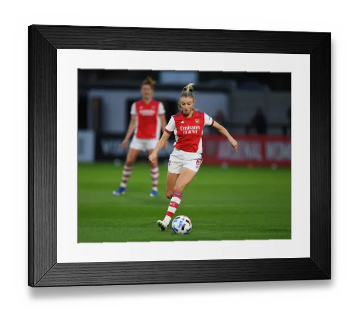 Framed Print : Arsenal Women vs Slavia Prague: UEFA Women's Champions League Showdown at Meadow Park