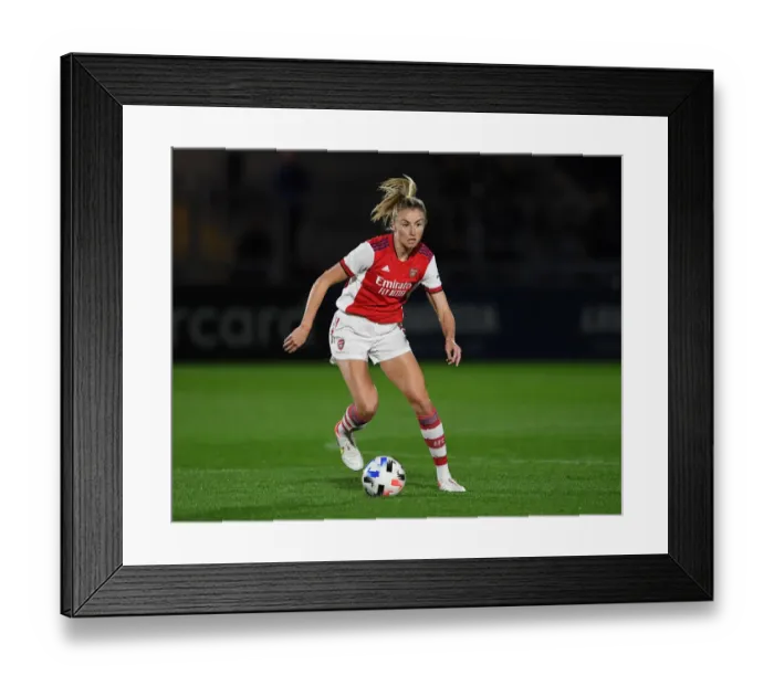 Framed Print : Arsenal Women vs Slavia Prague: UEFA Women's Champions League Showdown at Meadow Park