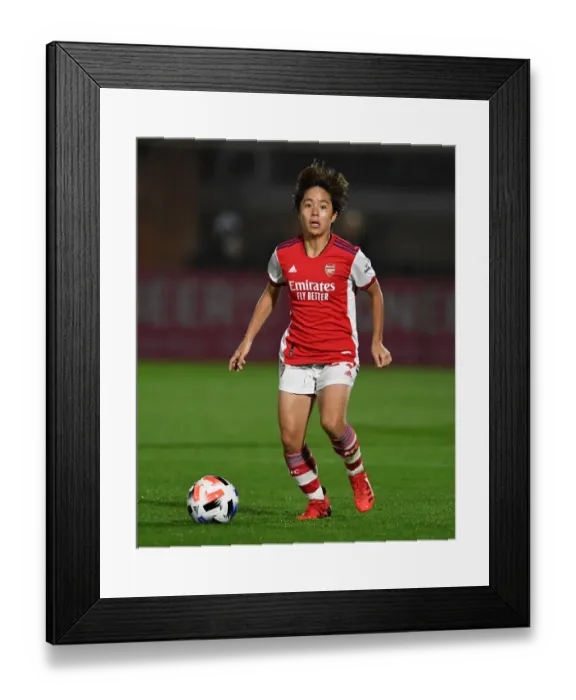 Framed Print : Arsenal Women vs Slavia Prague: Mana Iwabuchi in Action - UEFA Women's Champions League 2021-22