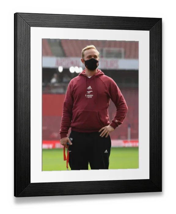 Framed Print : Arsenal Women vs. Chelsea Women: Jonas Eidevall's Emirates Stadium Debut (FA WSL 2021-22) Framed Print : Arsenal Women vs. Chelsea Women: Jonas Eidevall's Emirates Stadium Debut (FA WSL 2021-22)