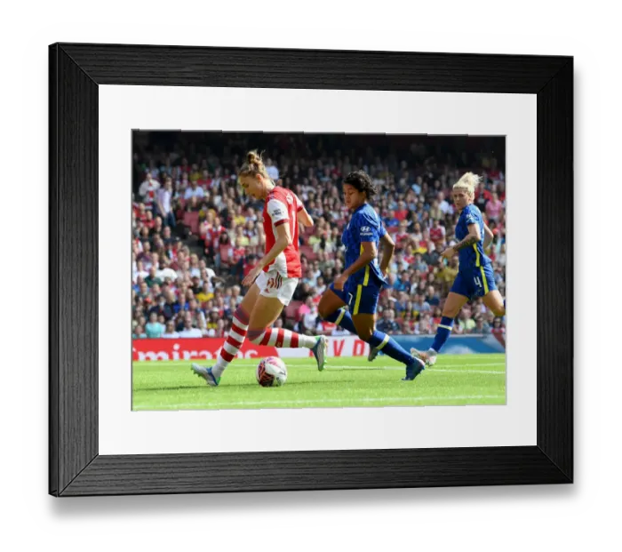 Framed Print : Arsenal vs Chelsea: Miedema Faces Off Against Carter in FA WSL Showdown Framed Print : Arsenal vs Chelsea: Miedema Faces Off Against Carter in FA WSL Showdown