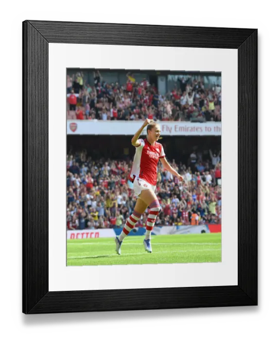 Framed Print : Vivianne Miedema Scores First Goal for Arsenal Women in 2021-22 FA WSL Season Against Chelsea