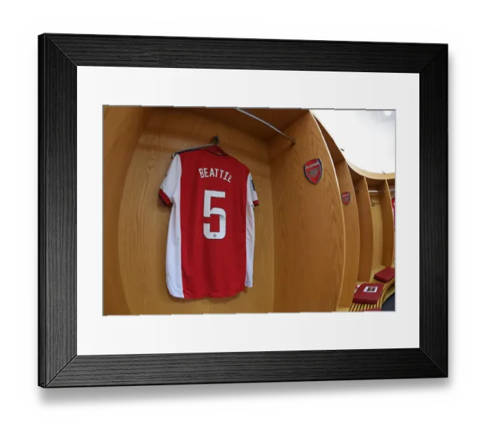 Framed Print : LONDON, ENGLAND - SEPTEMBER 05: The Arsenal womens kit set up in the changingroom before the Barclays FA Womens Super Framed Print : LONDON, ENGLAND - SEPTEMBER 05: The Arsenal womens kit set up in the changingroom before the Barclays FA Womens Super