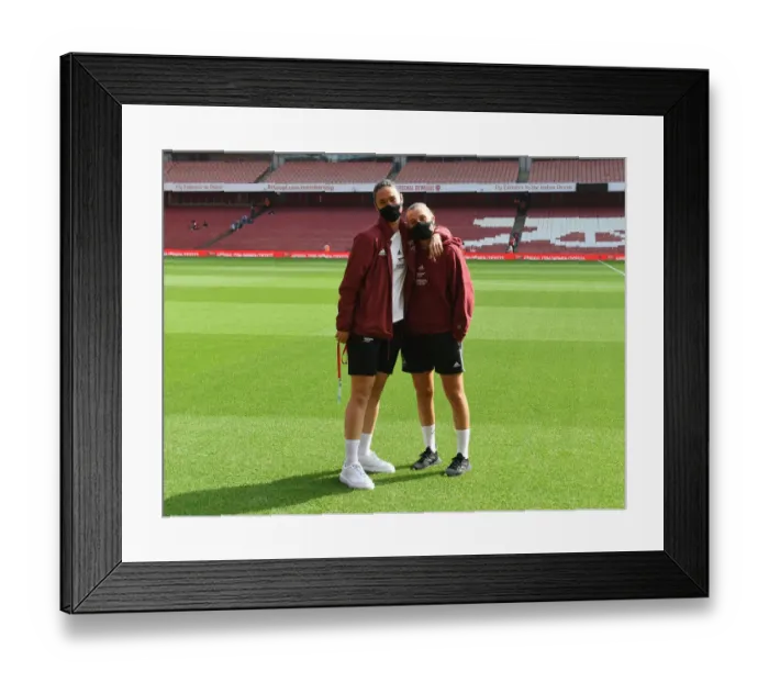 Framed Print : Arsenal Women vs Chelsea Women: Pre-Match Moment at Emirates Stadium (2021-22)