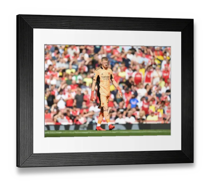 Framed Print : Arsenal's Aaron Ramsdale Makes Premier League Debut Against Norwich City (2021-22) Framed Print : Arsenal's Aaron Ramsdale Makes Premier League Debut Against Norwich City (2021-22)