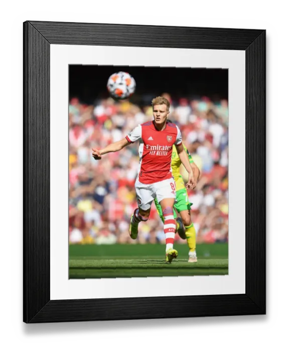 Framed Print : Martin Odegaard Shines: Arsenal's Dominant Display Against Norwich City (2021-22)
