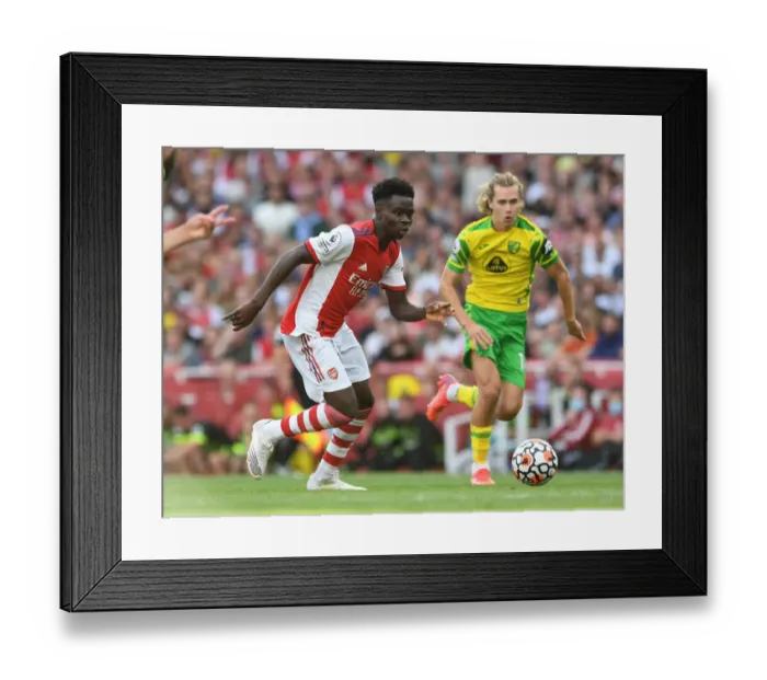 Framed Print : Saka in Action: Arsenal vs Norwich City, Premier League 2021-22