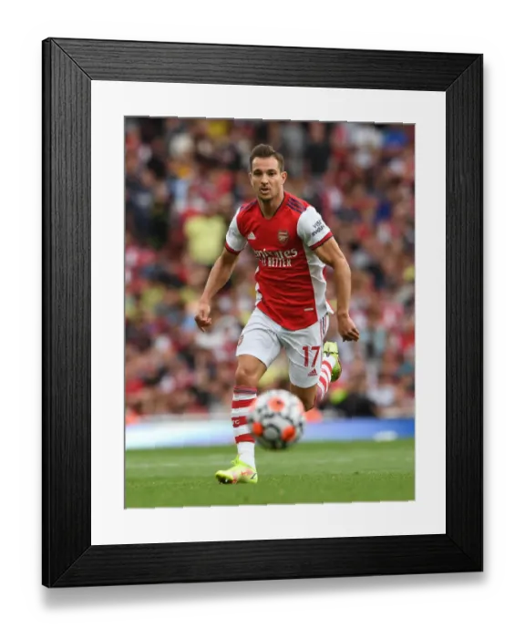 Framed Print : Arsenal's Cedric Soares in Action: Arsenal vs Norwich City (2021-22 Premier League)