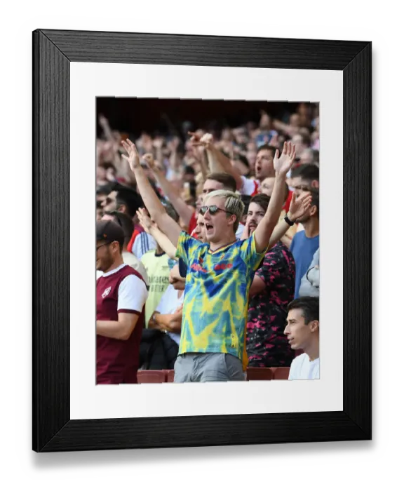 Framed Print : Arsenal Fans in Full Throat: Arsenal v Norwich City, Premier League 2021-22 Framed Print : Arsenal Fans in Full Throat: Arsenal v Norwich City, Premier League 2021-22