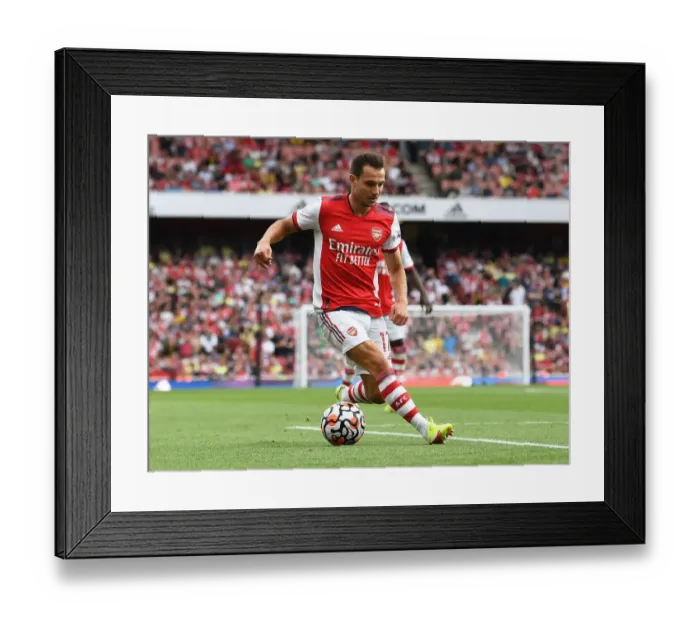 Framed Print : Arsenal's Cedric Soares in Action: Arsenal vs. Norwich City (2021-22)